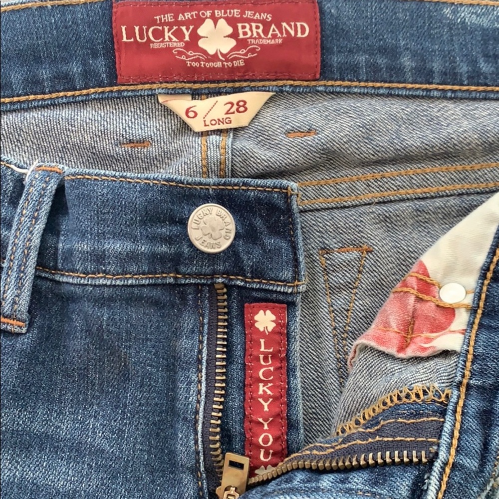 Lucky Brand sz 6 Long (waist 28)slight burn out